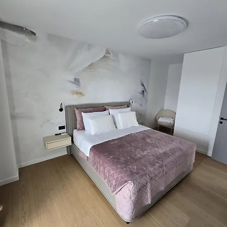 فيلة Magnolia Sorici