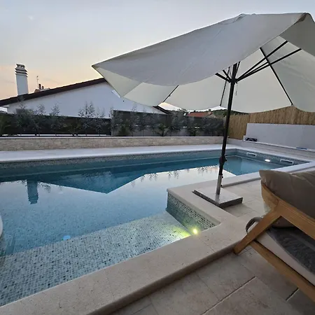 Magnolia Willa Sorici